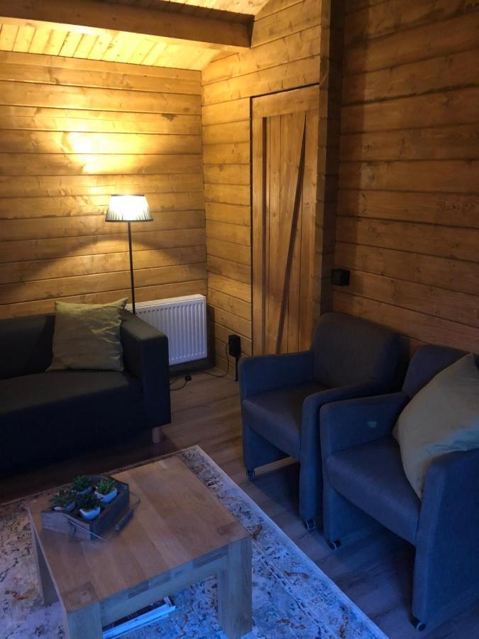プッテン 3 Slaapkamer Blokhut Met Opgemaakte Beddenヴィラ エクステリア 写真